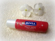 Nivea+Fruity+Shine+Pomegranate+Lip+Balm+Review
